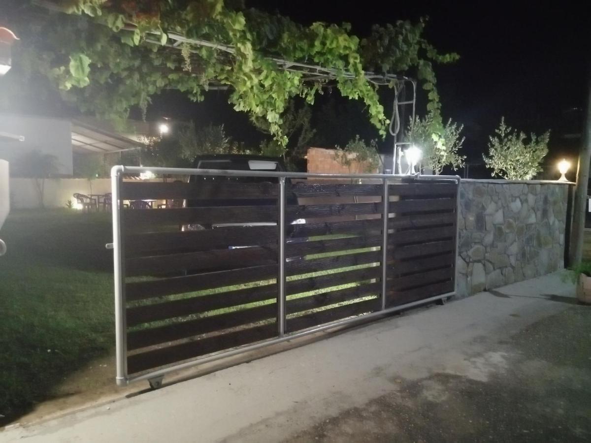 الشقق الفندقية Néa Meságkalaفي  Ο Ακλόνητος المظهر الخارجي الصورة